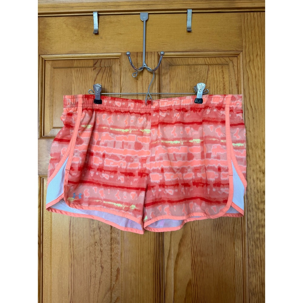 Under Armour HeatGear Womens Large Orange Red Tie Dye Stripe Running Shorts LG